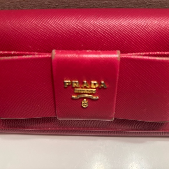 Prada Fuchsia Women's Wallet Estimated original retail: $690 – $750 - Picture 2 of 9